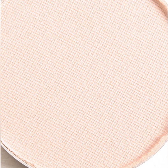 MAC Cosmetics Velvet Eyeshadow in Vapour - BNIB, Rare, HTF & Discontinued - Picture 4 of 16